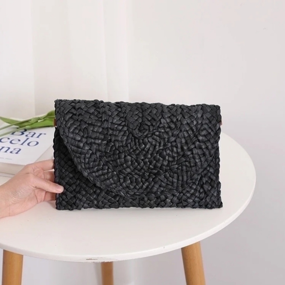 Woven Straw Clutch (10"×6")